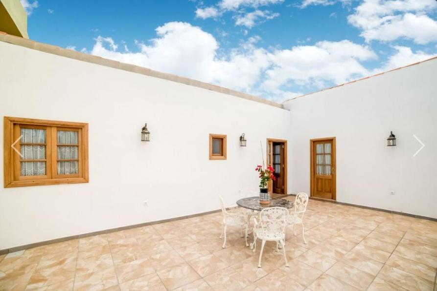 La Casa Del Bisa Villa Genovés Eksteriør billede