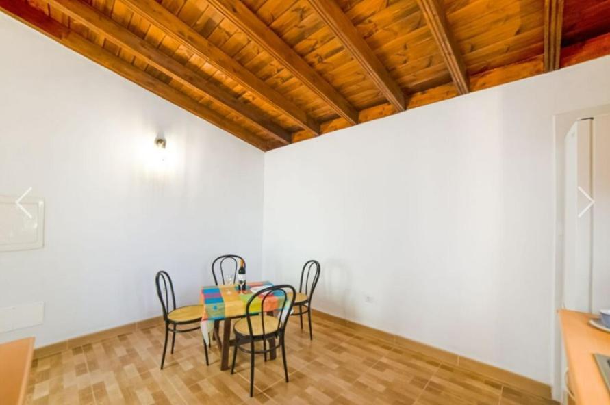 La Casa Del Bisa Villa Genovés Eksteriør billede