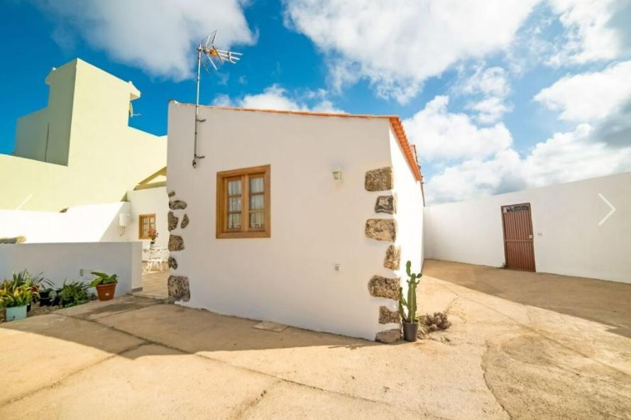 La Casa Del Bisa Villa Genovés Eksteriør billede