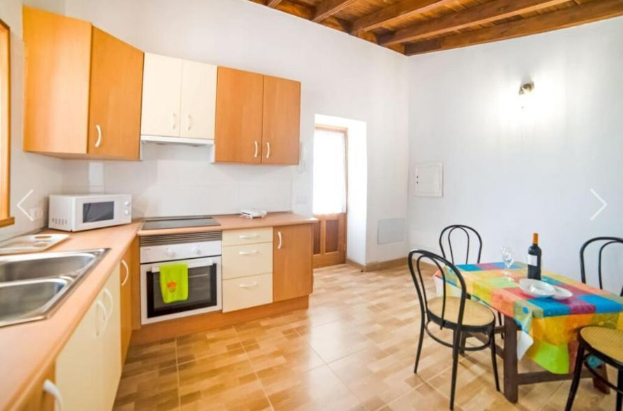 La Casa Del Bisa Villa Genovés Eksteriør billede
